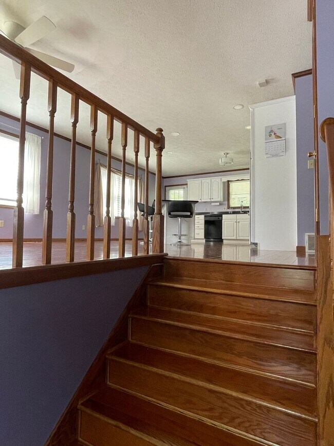 Foto del edificio - Three-Bedroom Two Bath Townhome in Charleston Cross Lanes Area