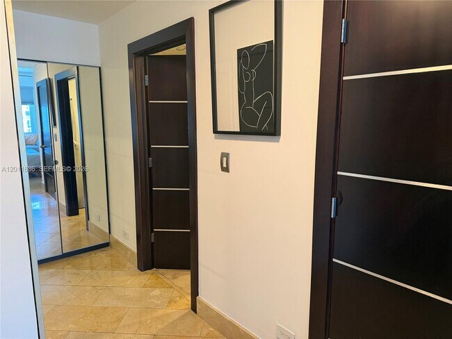 Building Photo - 2301 Collins Ave