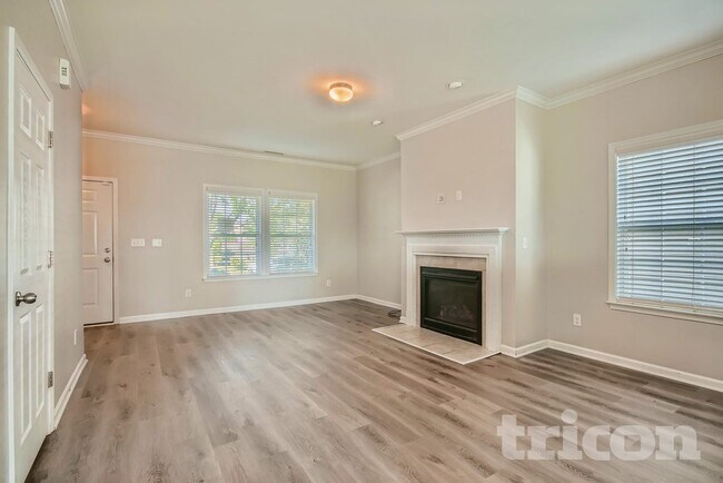 Building Photo - 657 Shellbark Dr