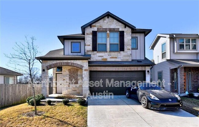 Foto del edificio - 9710 Tall Tree Ln