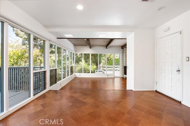Foto del edificio - 3946 Alta Mesa Dr