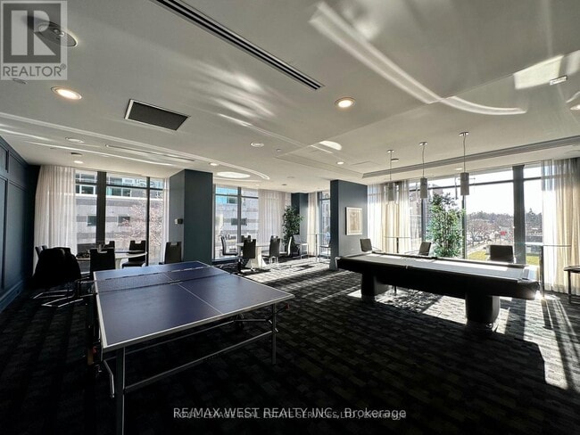 Photo du bâtiment - 5162 Yonge St