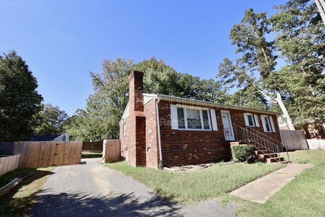 Building Photo - 2728 Grantwood Rd