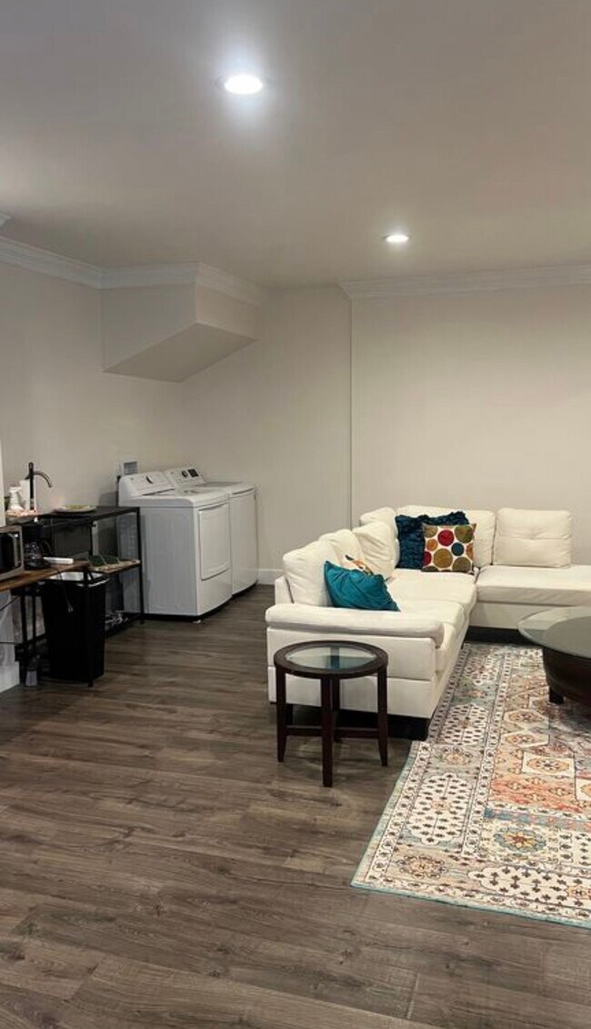 Foto del edificio - 5976 Maxfield Ct