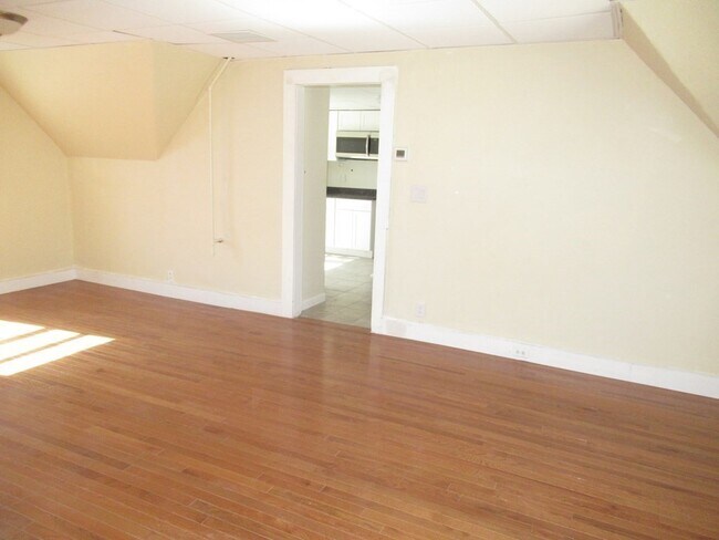Building Photo - 20 Westfield St