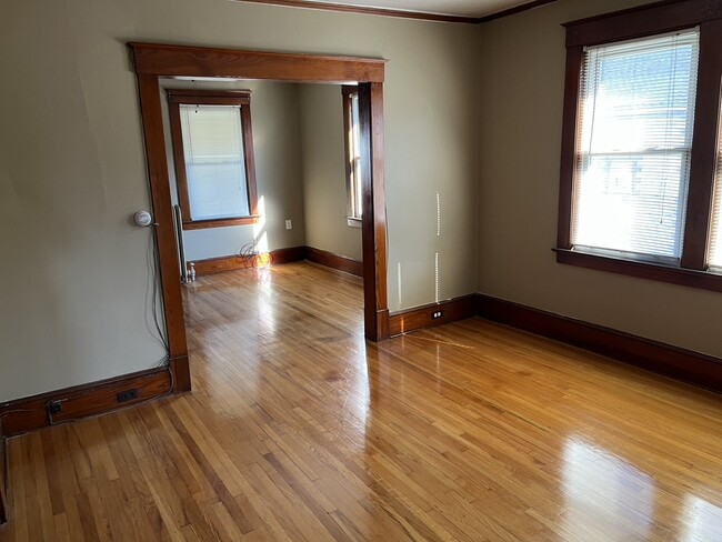 Connecting Dinning Room/Living Room - 105 Parker St