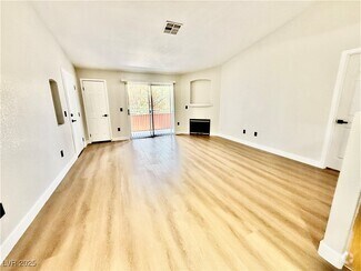 Building Photo - 4730 E Craig Rd
