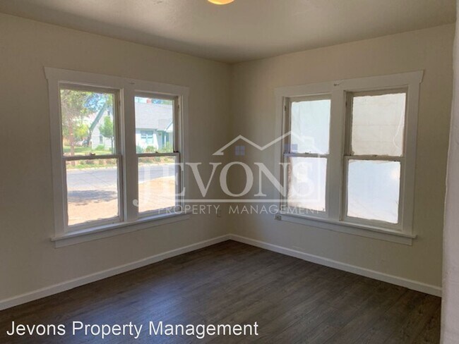 Building Photo - 1 br, 1 bath House - 902 E Arlington St