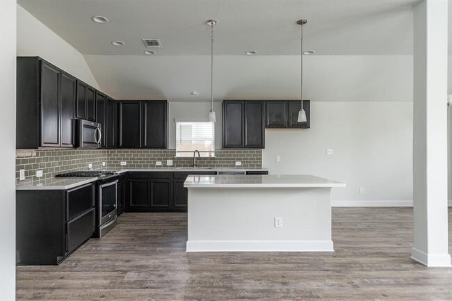 Building Photo - 527 Bridgestone Way