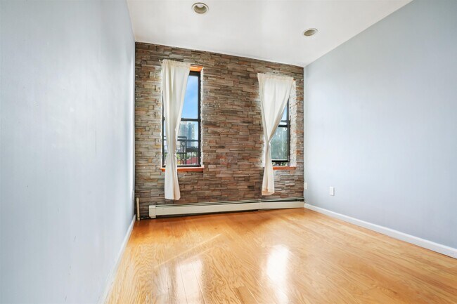 Foto del edificio - 14 65th St