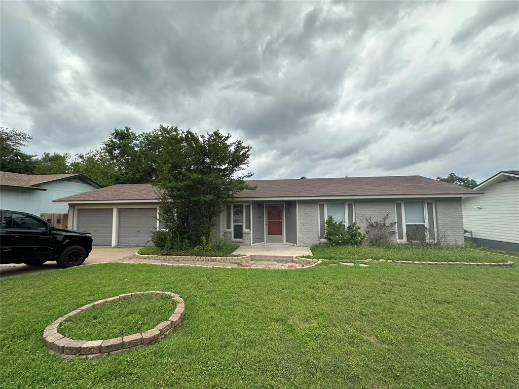 Primary Photo - 3510 Roanoke Dr