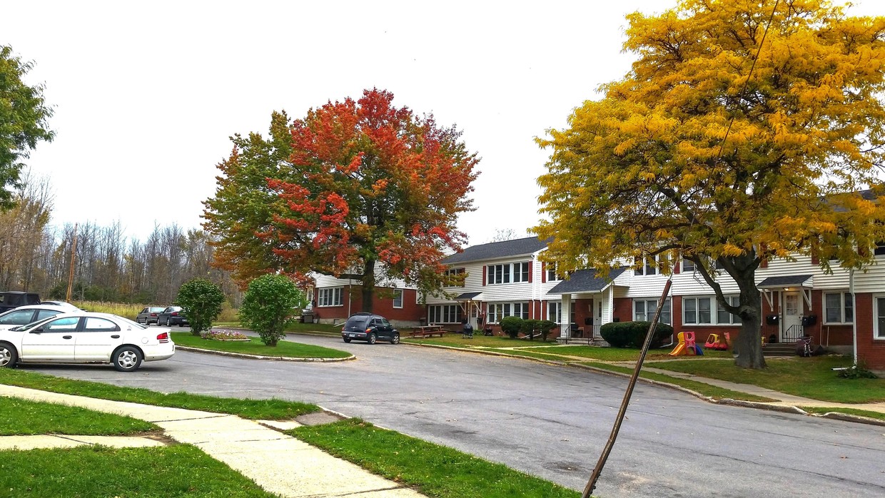 Primary Photo - Riverdale Apartments