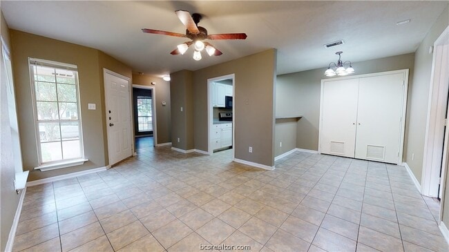 Building Photo - 1143 Oney Hervey Dr