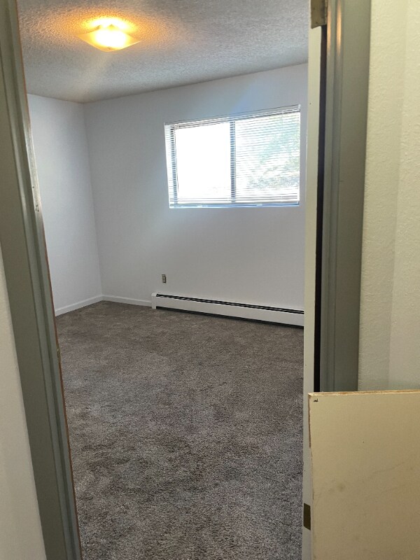 Building Photo - 260 W Park Dr