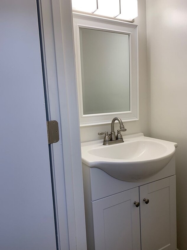 Primary Photo - 2 Bedroom 1.5 Bath Townhouse