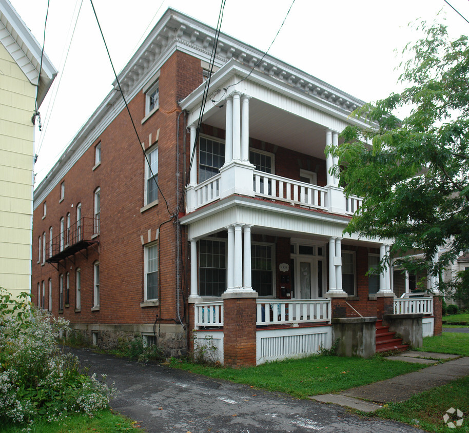 Foto principal - 1551 Kemble St