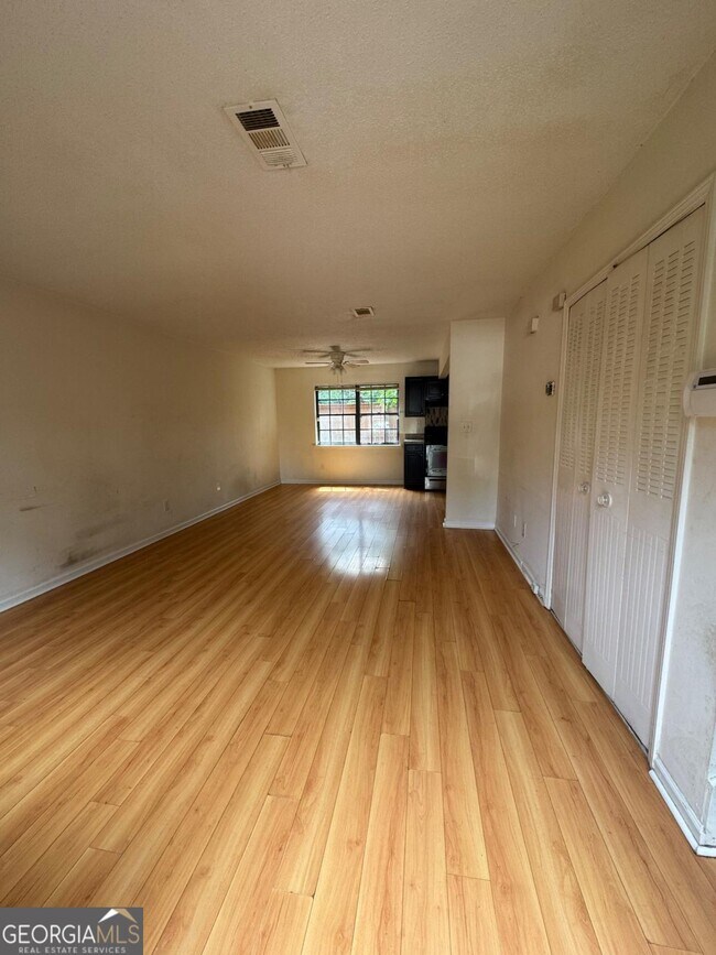 Foto del edificio - 6354 Shannon Pkwy