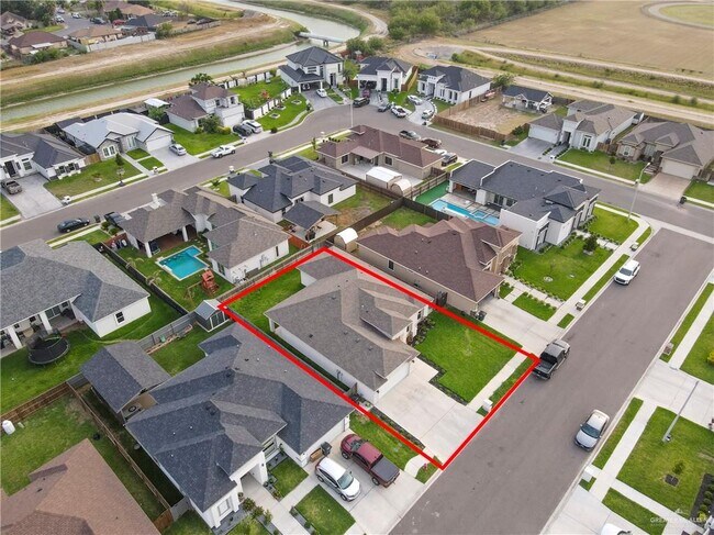 Foto del edificio - 1911 W 26th St