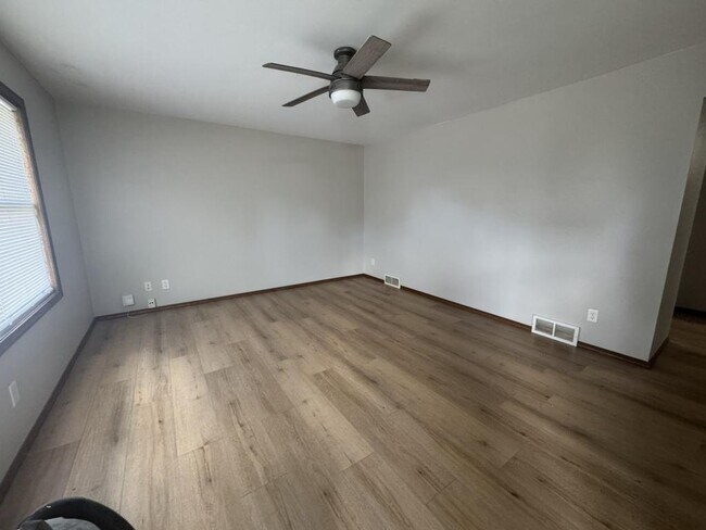 Building Photo - 3416 93rd St