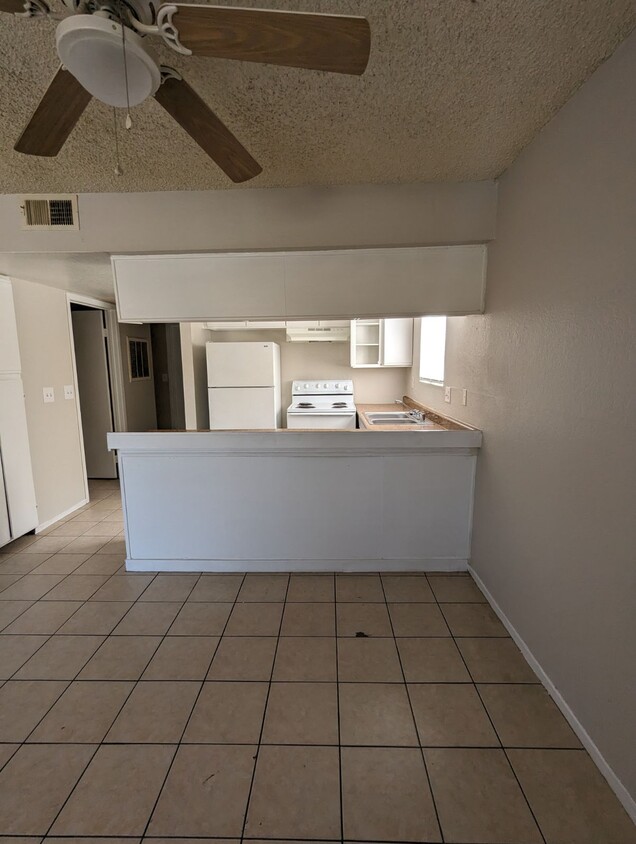Primary Photo - 6213 Ilanos Ln