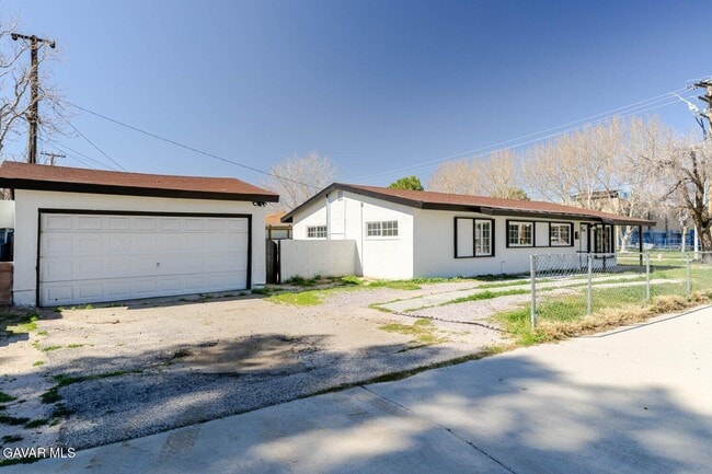 Building Photo - 44961 5th St