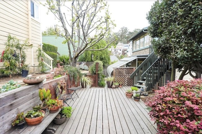 Photo - 106 Surrey St House