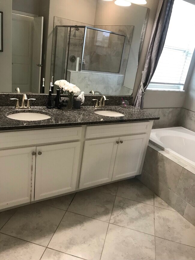 Foto del edificio - 7245 Wash Island Dr