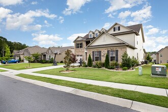 Building Photo - 6225 Majesty Ct
