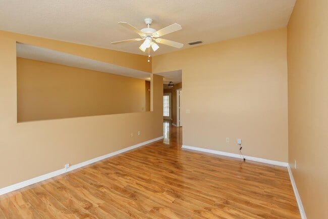 Foto del edificio - 15207 Harbour Vista Cir