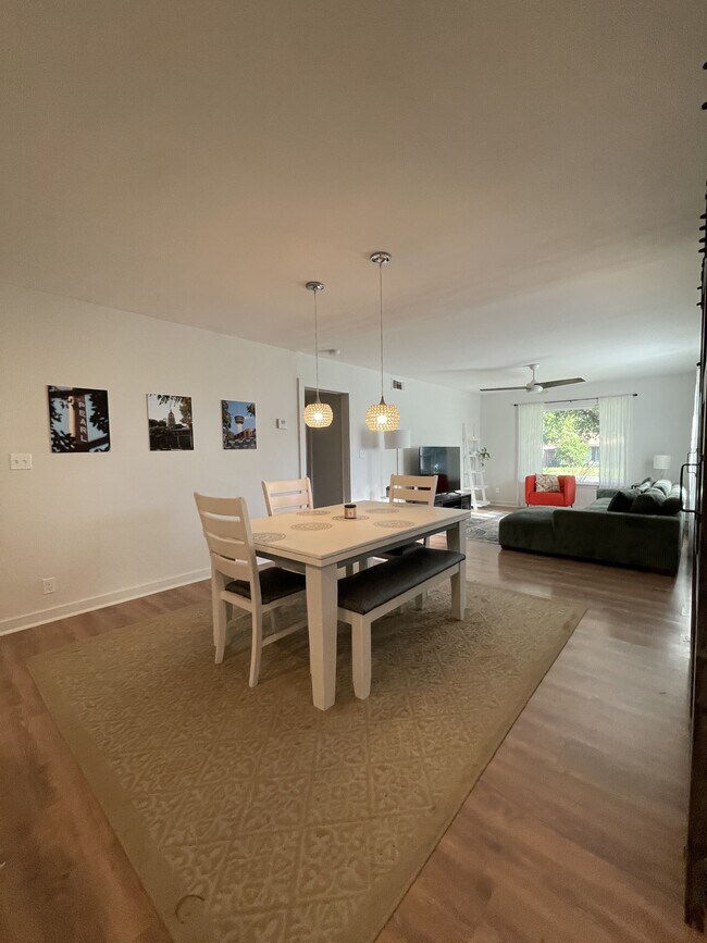 Foto del edificio - 403 Marquis Ln