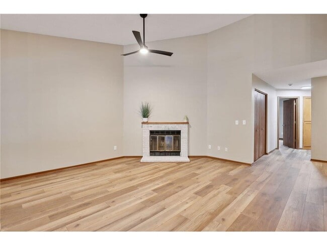 Building Photo - 3563 Blue Jay Way