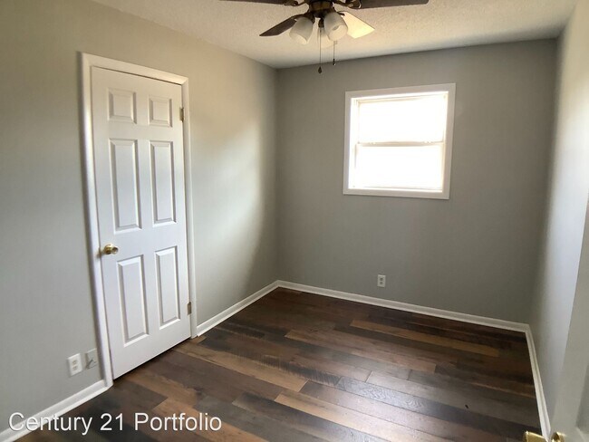 Building Photo - 3 br, 1 bath House - 120 Woody Lane