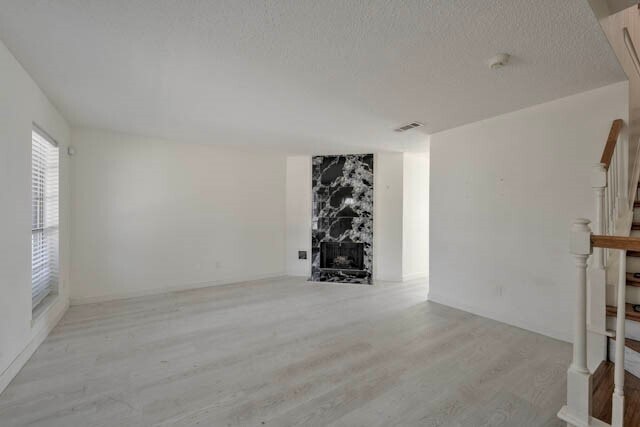 Foto del edificio - 2910 Grants Lake Blvd