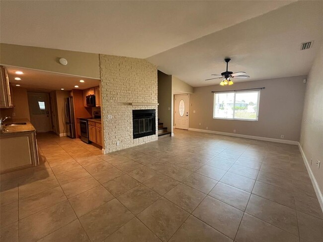 Foto del edificio - 671 Spring Lake Blvd NW