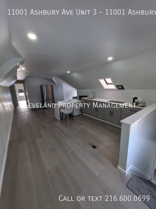 Foto del edificio - 11001 Ashbury Ave