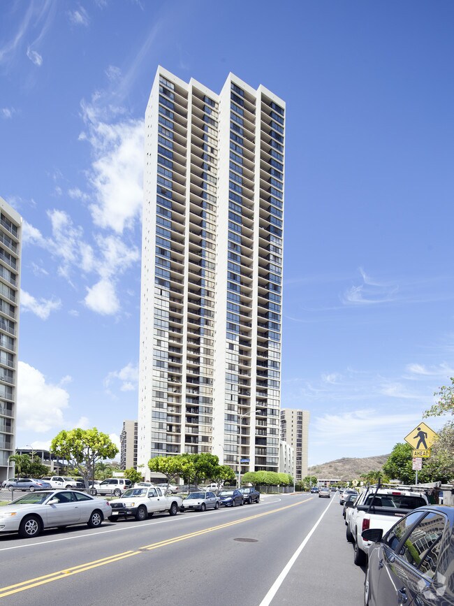 Franklin Towers Apartments in Honolulu, HI