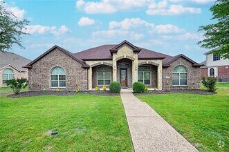 Building Photo - 1017 Regal Bluff Ln