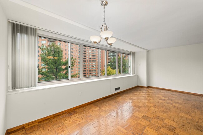 Living Room - 4101 Cathedral Ave NW