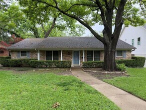 Building Photo - 10926 Scotsmeadow Dr