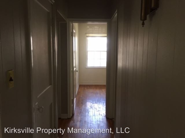 Building Photo - 4 br, 2 bath House - 904 E LINE