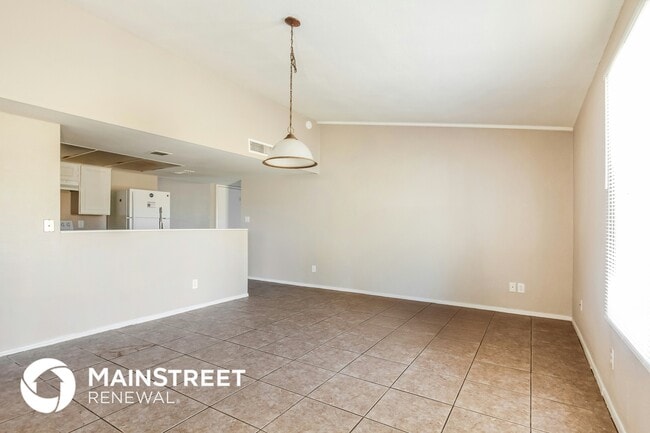 Building Photo - 4228 N 85th Dr