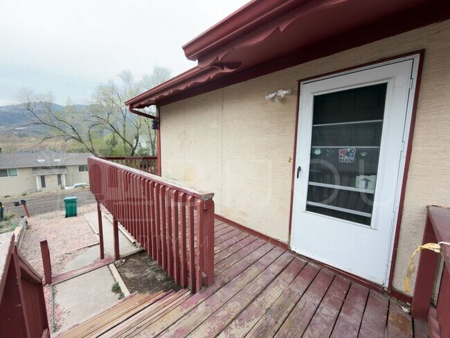 Foto del edificio - 3306 W Platte Ave