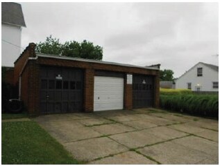 Building Photo - 3622-3626 Bosworth Rd