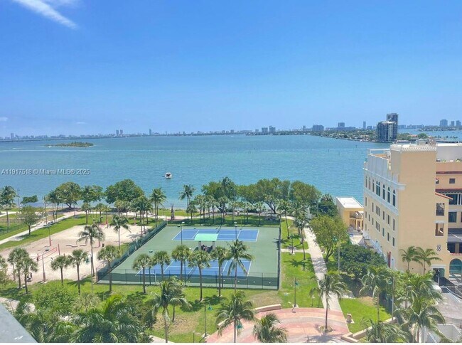 Foto del edificio - 1750 N Bayshore Dr