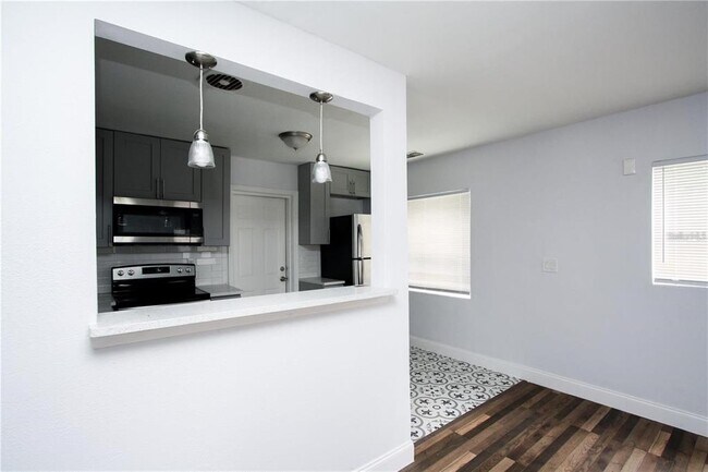 Foto del edificio - 1039 Woodland Ave