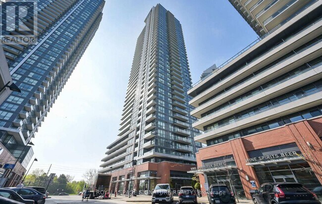 Building Photo - 2212 Lake Shore Blvd W