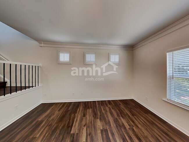 Foto del edificio - 143 Renford Rd