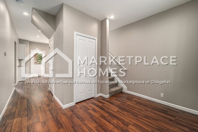 Foto del edificio - 242 Englewood St