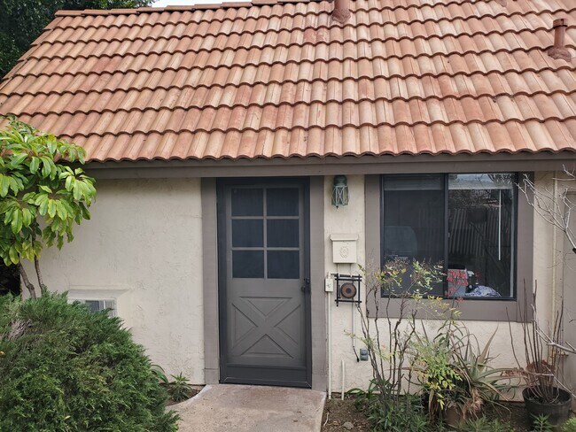 Building Photo - 3245 Vista Cielo Ln