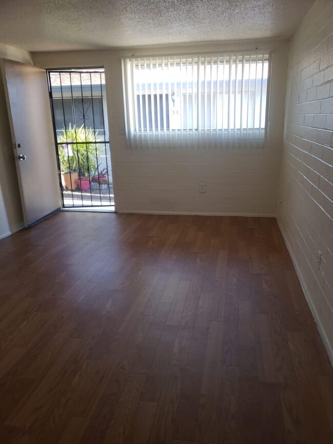 Building Photo - 2 bedroom in Tucson AZ 85716
